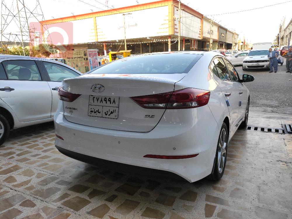 هیوندای ئەلەنترا